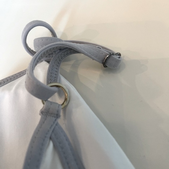 L*SPACE Bikini 2 pcs. Color Blocking Avella Top +Whiplash Bitsy Bottom White/Fog - Picture 6 of 13